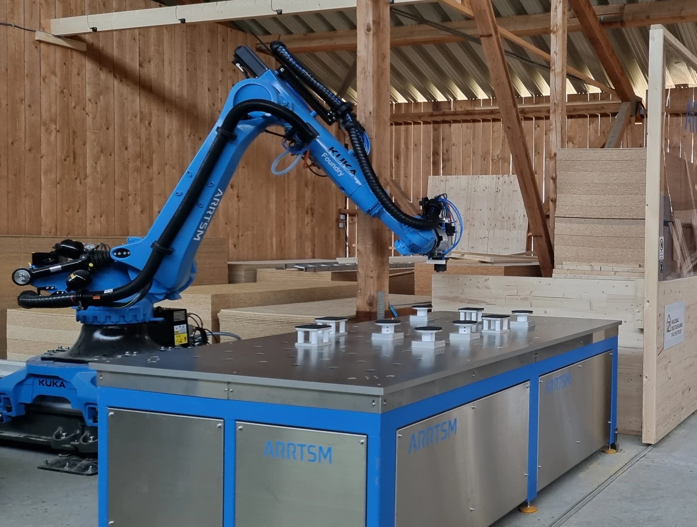 Autonomous processing table station
